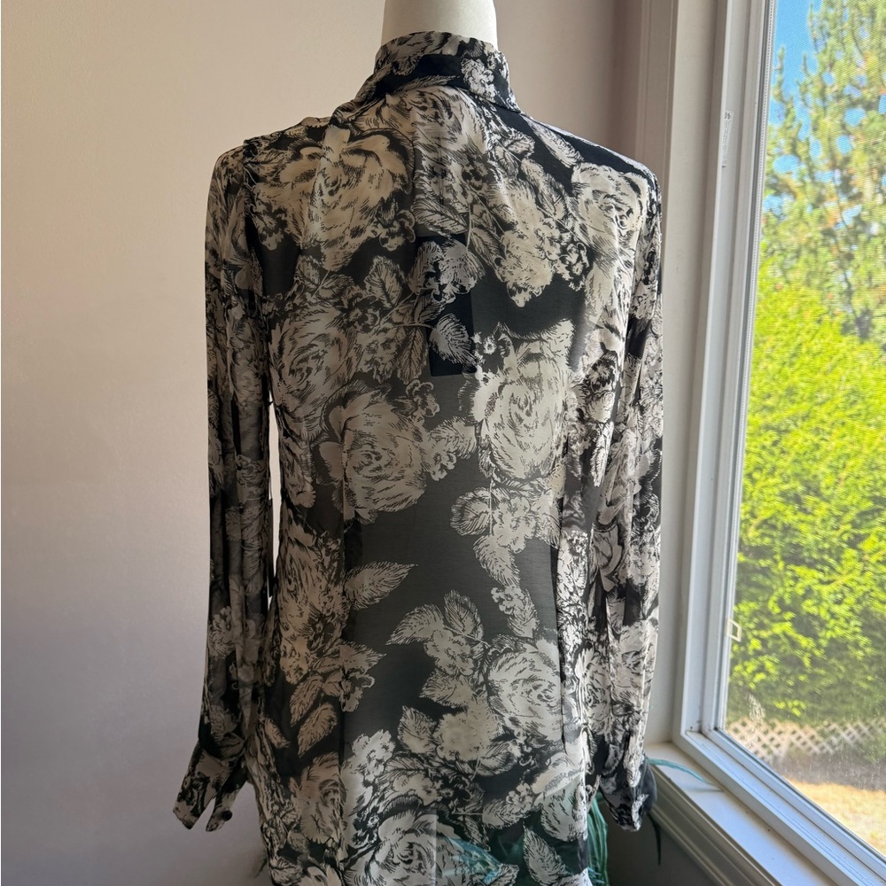 ❤️NWT❤️ BCBGMAXAZRIA Ruffle Floral Blouse - Size XL - Picture 5 of 11